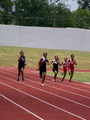 2009 Spring Track Meets — photo 20