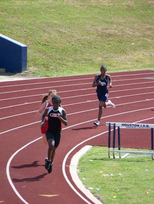 2009 Spring Track Meets — photo 25