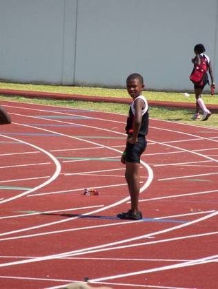 2009 Spring Track Meets — photo 35