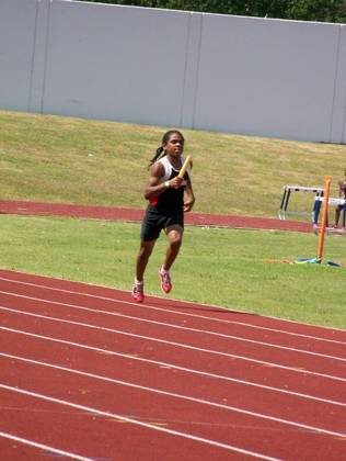 2009 Spring Track Meets — photo 39