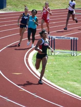 2009 Spring Track Meets — photo 41