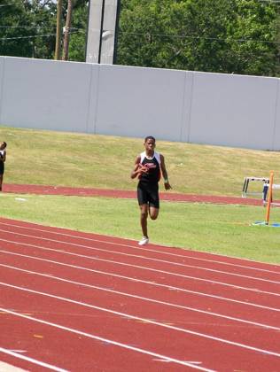 2009 Spring Track Meets — photo 48