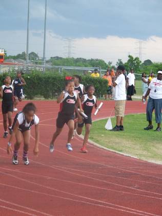 2009 Spring Track Meets — photo 84