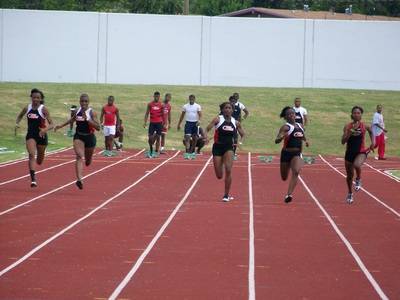 2009 Spring Track Meets — photo 99
