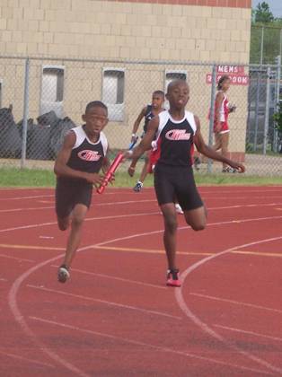 2009 Spring Track Meets — photo 106