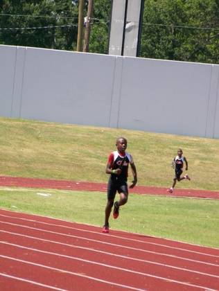 2009 Spring Track Meets — photo 110