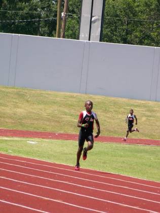 2009 Spring Track Meets — photo 111
