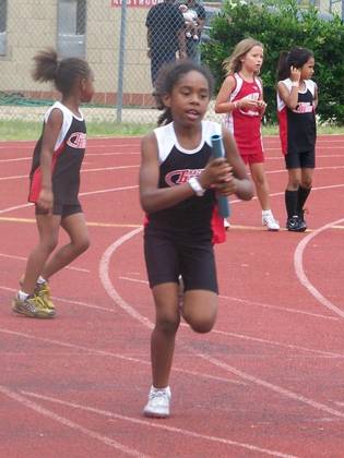 2009 Spring Track Meets — photo 140