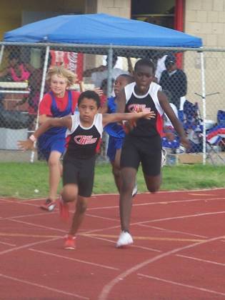 2009 Spring Track Meets — photo 156