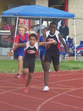 2009 Spring Track Meets — photo 157