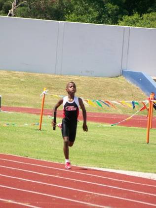 2009 Spring Track Meets — photo 200