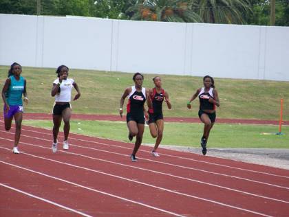 2009 Spring Track Meets — photo 209