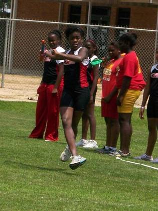 2009 Spring Track Meets — photo 210