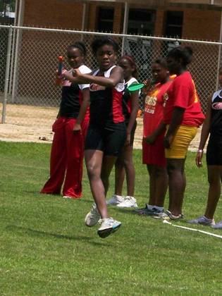 2009 Spring Track Meets — photo 211