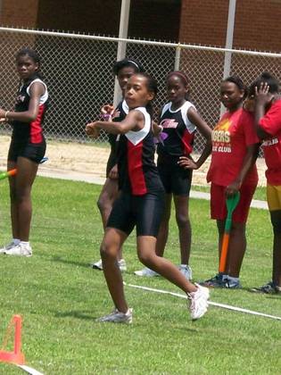2009 Spring Track Meets — photo 236