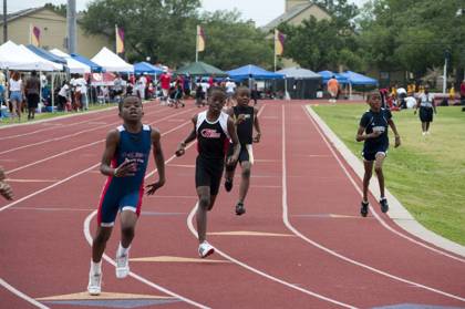 2010 Spring Track Meets Part 1 — By Melvin Parker — photo 42