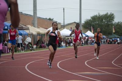 2010 Spring Track Meets Part 1 — By Melvin Parker — photo 105