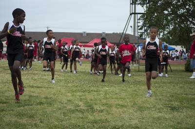 2010 Spring Track Meets Part 1 — By Melvin Parker — photo 125