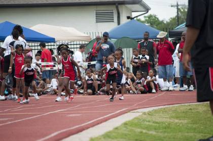 2010 Spring Track Meets Part 1 — By Melvin Parker — photo 130