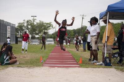 2010 Spring Track Meets Part 1 — By Melvin Parker — photo 153