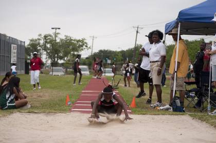 2010 Spring Track Meets Part 1 — By Melvin Parker — photo 192