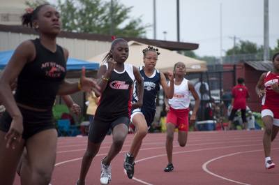 2010 Spring Track Meets Part 1 — By Melvin Parker — photo 195