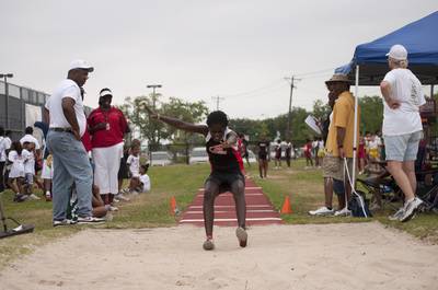 2010 Spring Track Meets Part 1 — By Melvin Parker — photo 245