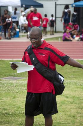 2010 Spring Track Meets Part 1 — By Melvin Parker — photo 249