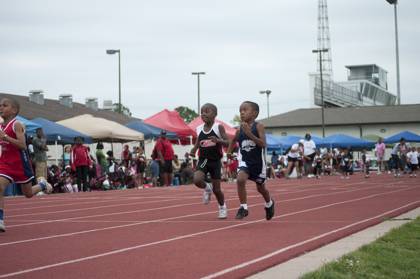 2010 Spring Track Meets Part 1 — By Melvin Parker — photo 256