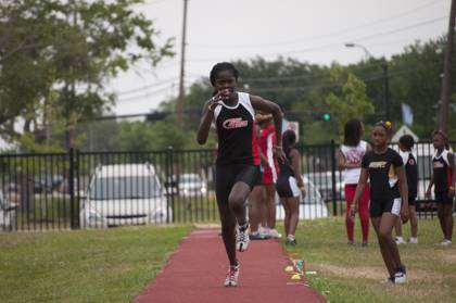 2010 Spring Track Meets Part 1 — By Melvin Parker — photo 283