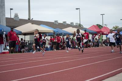 2010 Spring Track Meets Part 1 — By Melvin Parker — photo 321