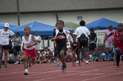 2010 Spring Track Meets Part 1 — By Melvin Parker — photo 334
