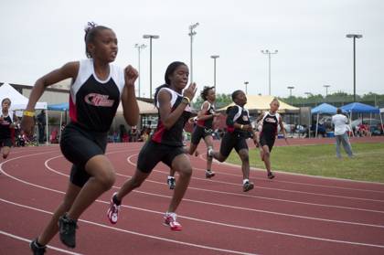 2010 Spring Track Meets Part 1 — By Melvin Parker — photo 347