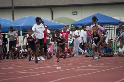 2010 Spring Track Meets Part 1 — By Melvin Parker — photo 396