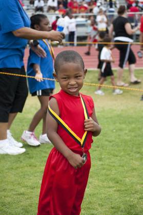 2010 Spring Track Meets Part 1 — By Melvin Parker — photo 399
