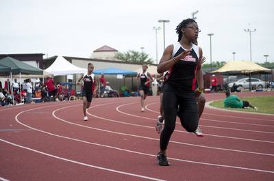 2010 Spring Track Meets Part 1 — By Melvin Parker — photo 400