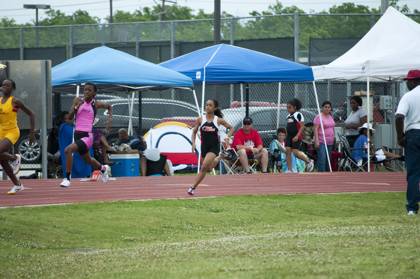 2010 Spring Track Meets Part 1 — By Melvin Parker — photo 403
