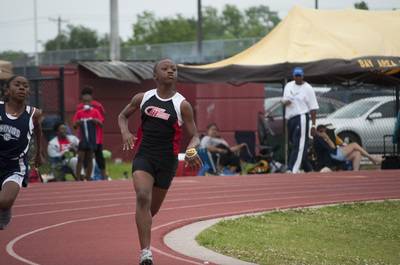 2010 Spring Track Meets Part 1 — By Melvin Parker — photo 414