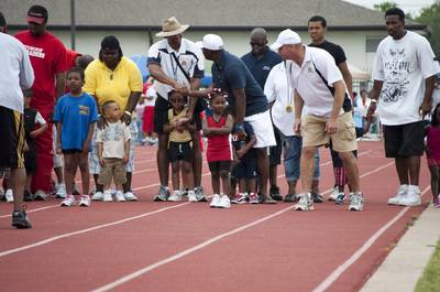 2010 Spring Track Meets Part 1 — By Melvin Parker — photo 416