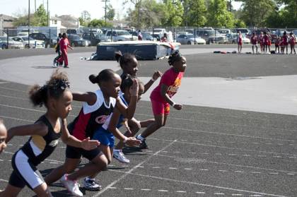 2010 Spring Track Meets Part 1 — By Melvin Parker — photo 421