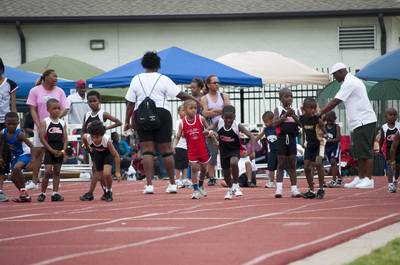 2010 Spring Track Meets Part 1 — By Melvin Parker — photo 444