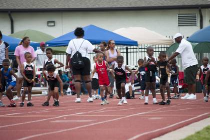 2010 Spring Track Meets Part 1 — By Melvin Parker — photo 445