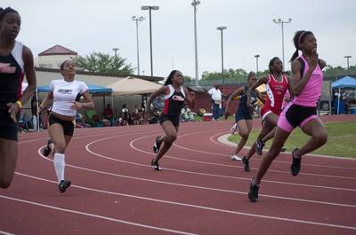 2010 Spring Track Meets Part 1 — By Melvin Parker — photo 454
