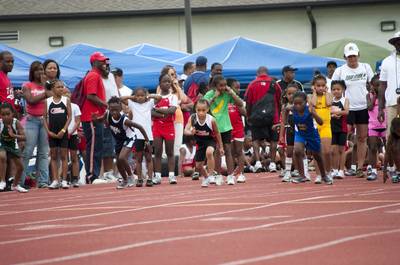 2010 Spring Track Meets Part 1 — By Melvin Parker — photo 528