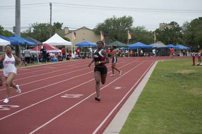 2010 Spring Track Meets Part 1 — By Melvin Parker — photo 534