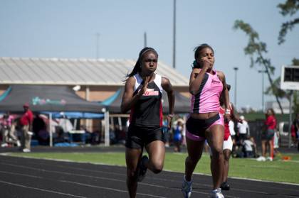 2010 Spring Track Meets Part 1 — By Melvin Parker — photo 557