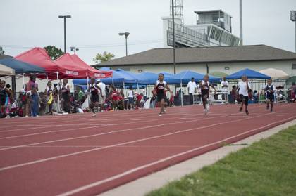 2010 Spring Track Meets Part 1 — By Melvin Parker — photo 581