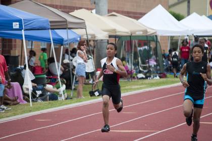 2010 Spring Track Meets Part 1 — By Melvin Parker — photo 593