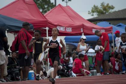 2010 Spring Track Meets Part 1 — By Melvin Parker — photo 609
