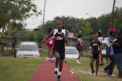 2010 Spring Track Meets Part 1 — By Melvin Parker — photo 613
